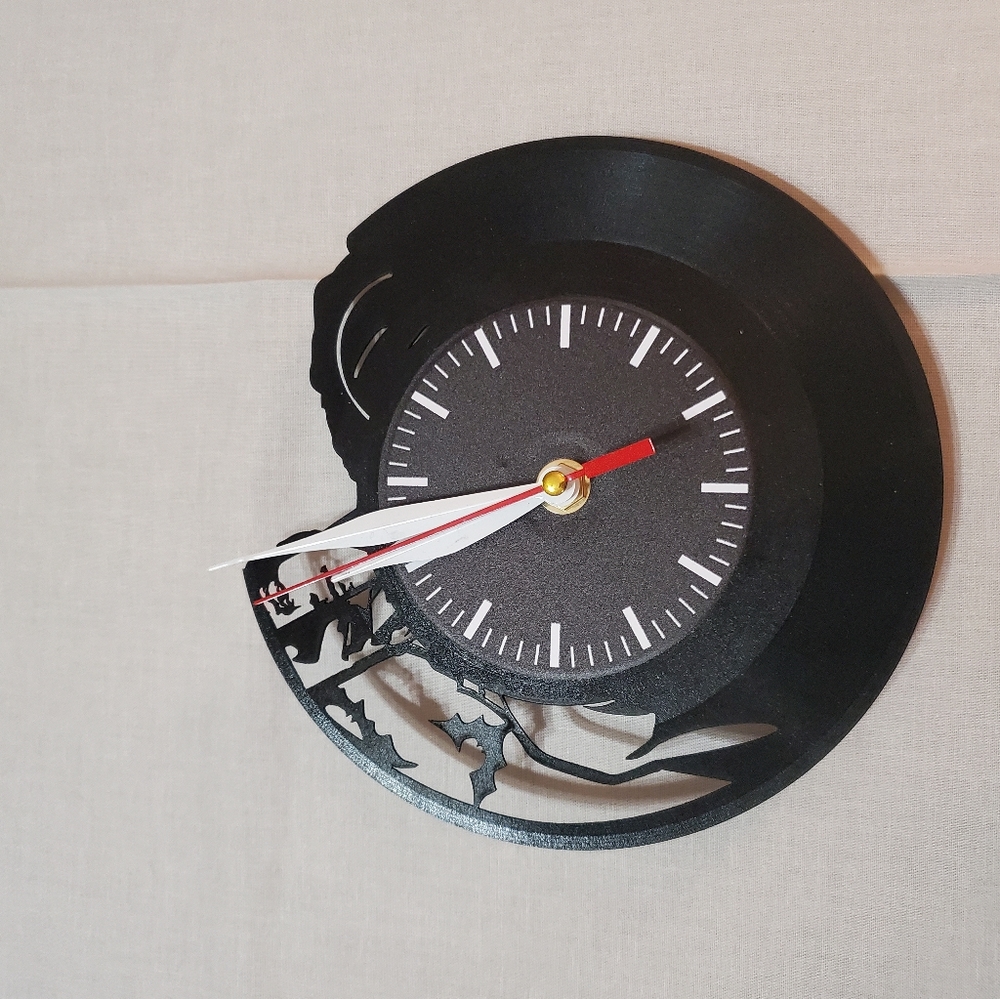 Clock - Picture 3 of 4